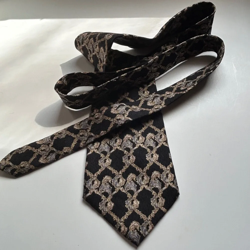 Claiborne silk necktie